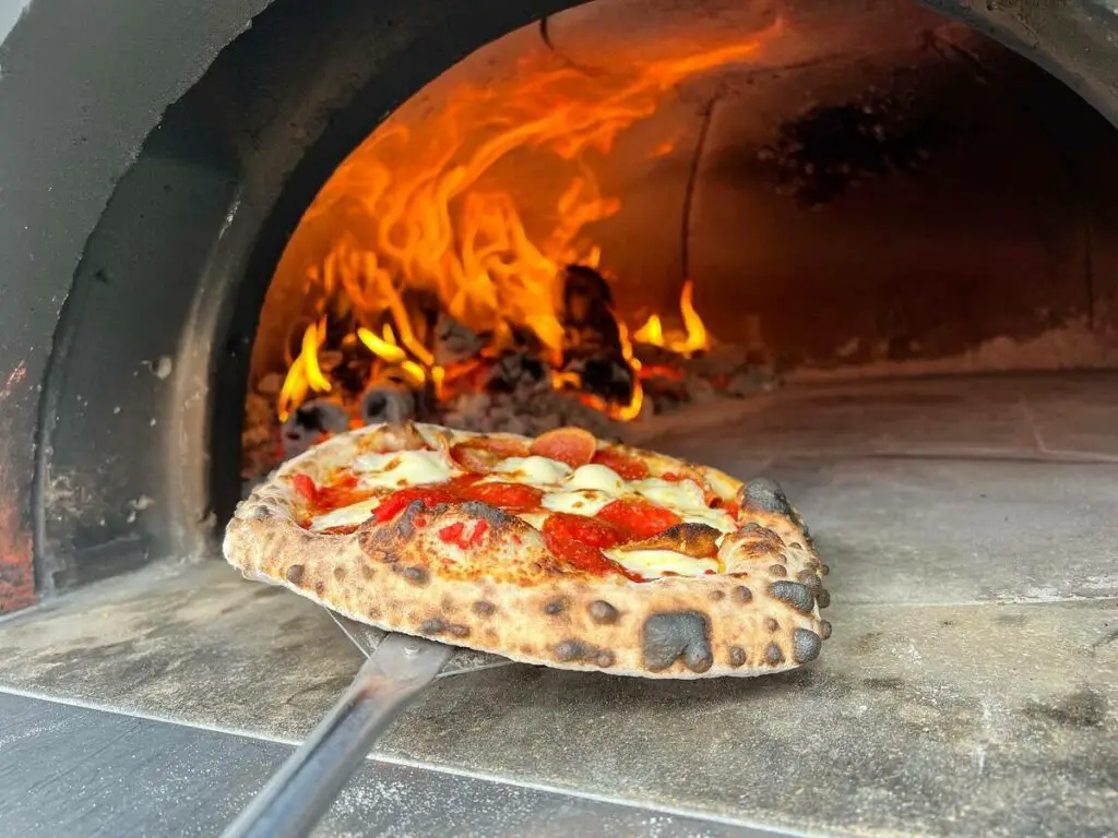 Big Oven Pizza Appears to be Landing in Kearny Mesa