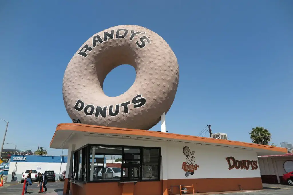 Randy's Donuts Opening Second San Diego Site in South Bay